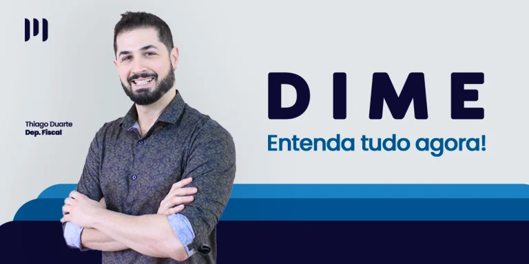 Thiago Duarte do dep. Fiscal olha para a câmera e sorri. Ao fundo, uma cascata com tons de de azul escuro e azul claro com o titulo do post na frente.