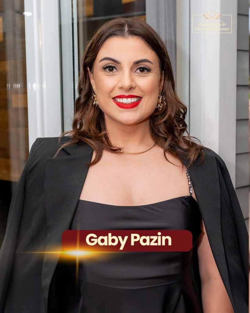 Mulher em pé sorrindo. Imagem com o texto abaixo "Gaby Pazin". Palestrante do Encontro Nacional de Contadoras Empreendedoras